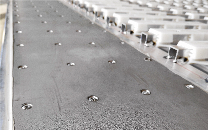 OP LD4-2.3_04 Cambio placa deslizamiento láminas de nylon 4 mm por acero inoxidable AISI 304b 4 mm. (+23,5 kg).